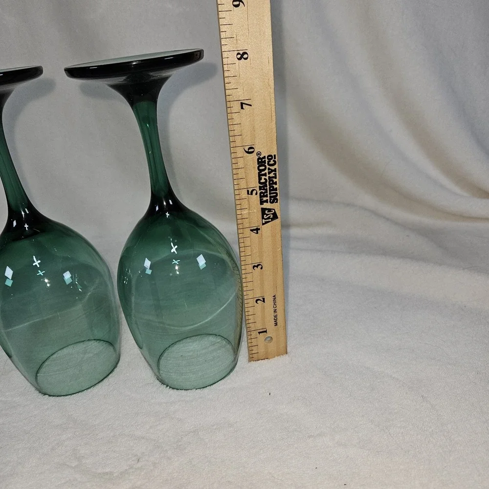 Libbey Emerald Green Wine Glasses Translucent Stemware Jewel Tone 8.5